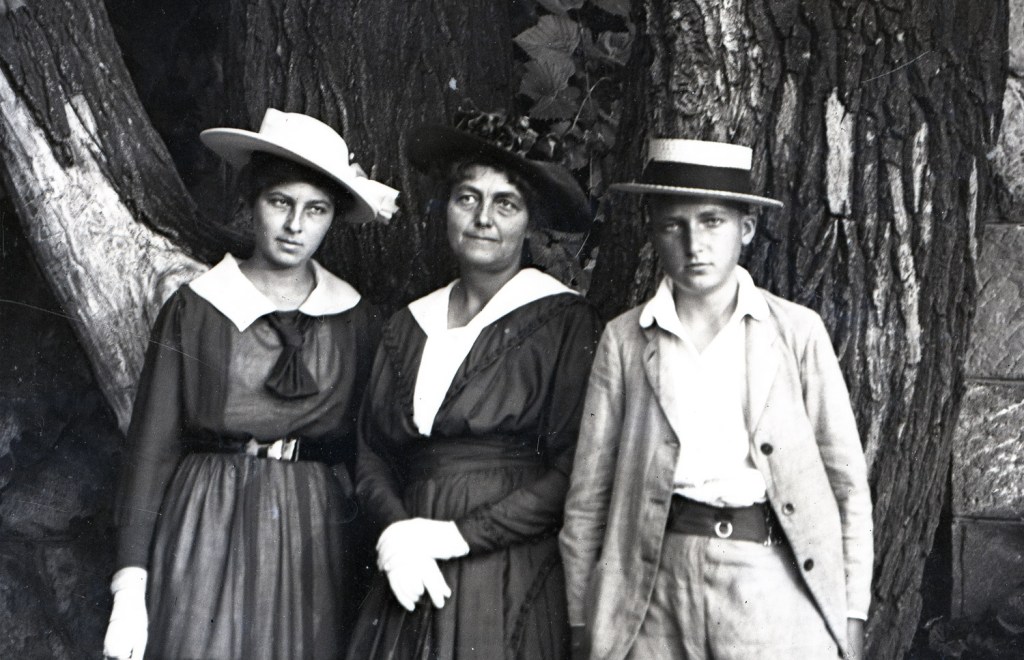 Fraulein Ernst’s box of photographs